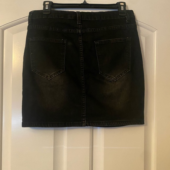 Black Womens Jean Skirt - Picture 2 of 3